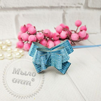 Gift bow on puffs, Blue