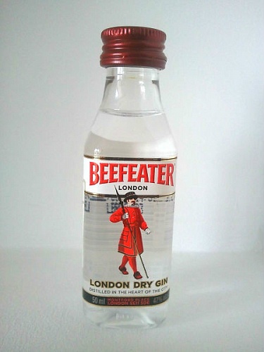 Shape Bottle of Gin Beefeater 3D, photos, reviews, use