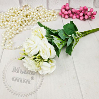 Bouquet of small roses, White