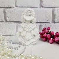 Plaster figure of Carmen cosmetic ingredient Mylo Opt
