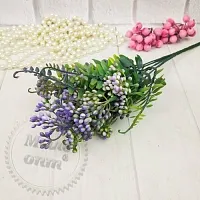 Кущ з ягідками, бузковий