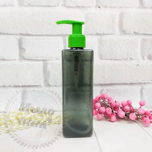 Bottle Body black 250 ml with soap dispenser Mylo Opt global supplier Bottle Body black 250 ml with soap dispenser cosmetic ingredient Mylo Opt