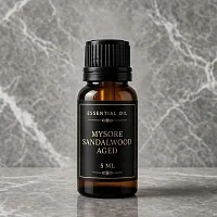 Indian Mysore Sandalwood Essential Oil Aged Wood 5 ml cosmetic ingredient Mylo Opt