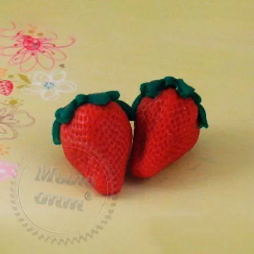 Силиконовая форма Клубника с листиками, 3D
