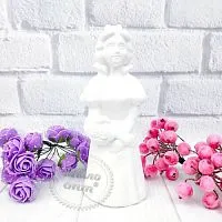Plaster figurine of the Queen cosmetic ingredient Mylo Opt